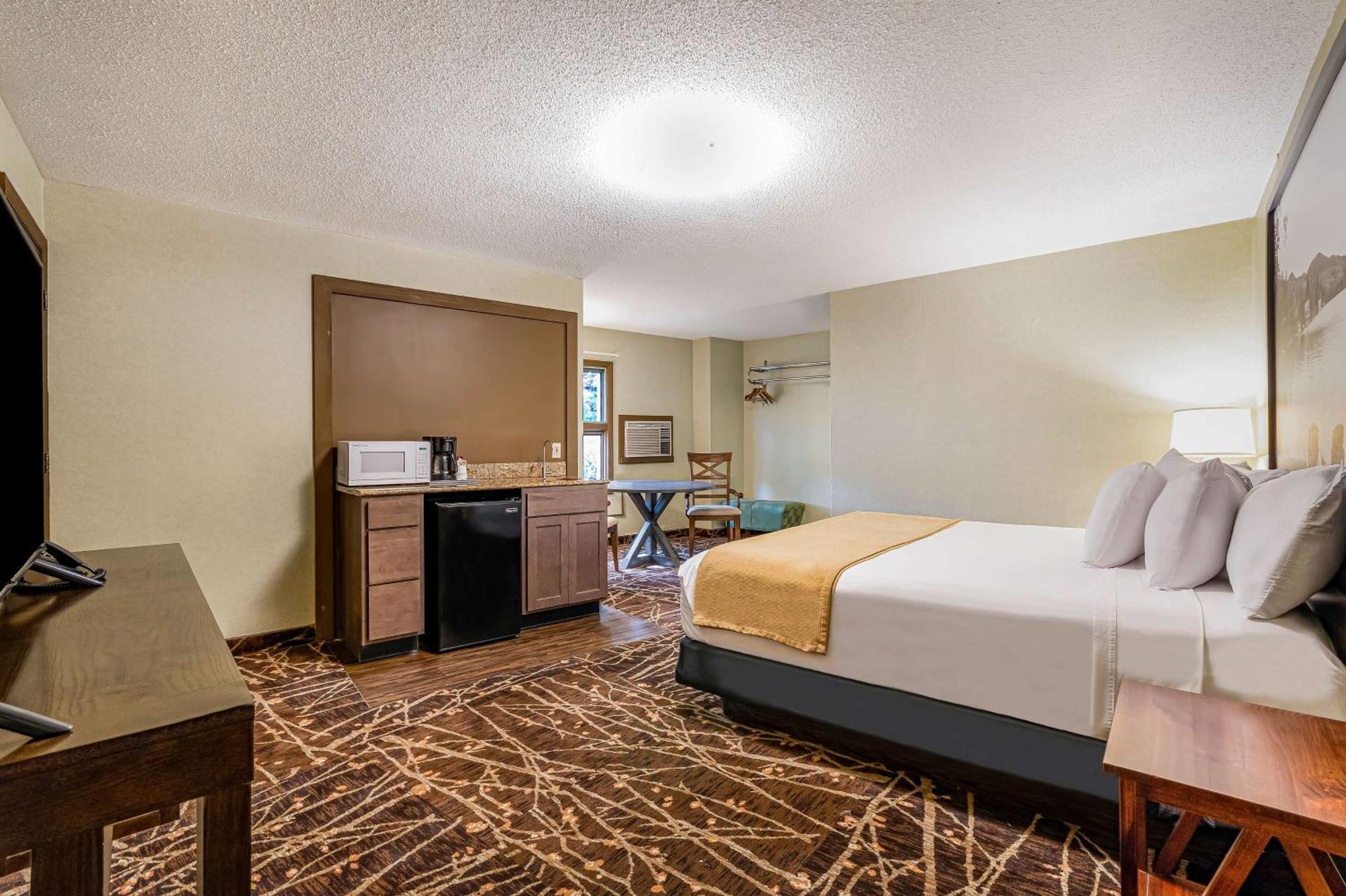 Hotel Super 8 By Wyndham Lake George/Downtown Extérieur photo